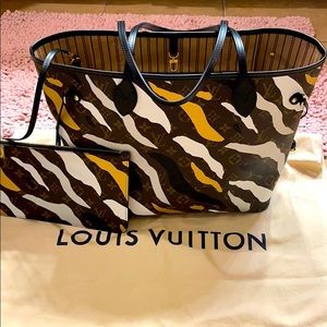 Louis Vuitton x lol ~ Exclusive collection!!!